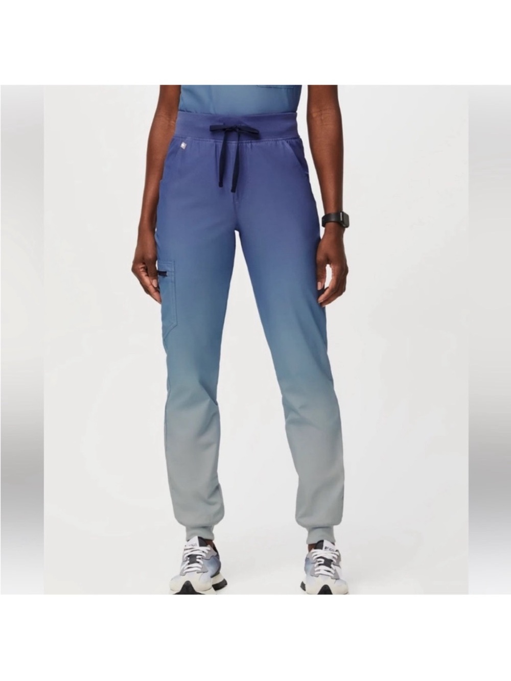 Figs Ocean Mist Zamor FREEx Lined - Jogger Scrub Pants Size Medium Like New